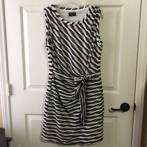 Guess Dress Women Sz 14 Sleeveless Round Neck Geometrical Draped Bow Black NWOT